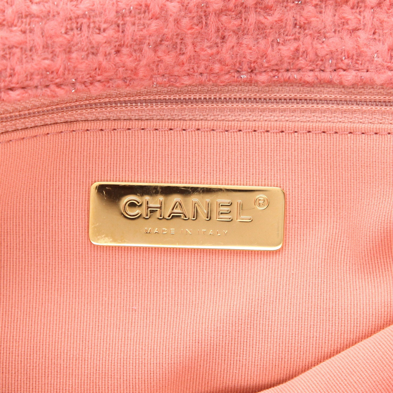 Chanel 19 medium model shoulder bag in pink tweed - DETAIL 2