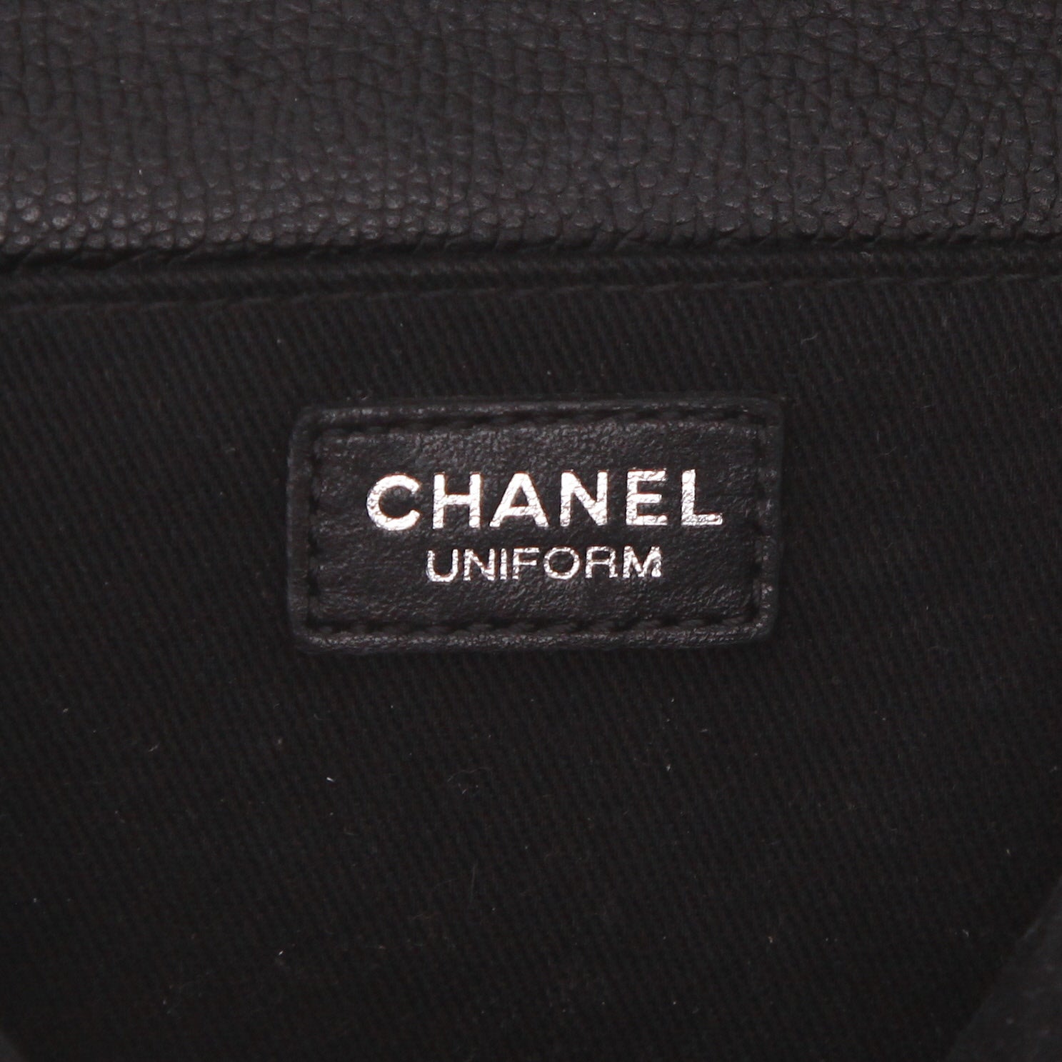 Chanel belt bag Noir quilted grained leather belt bag - DETAIL 2
