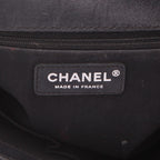 Chanel Boy large model shoulder bag in black quilted leather - DETAIL 2