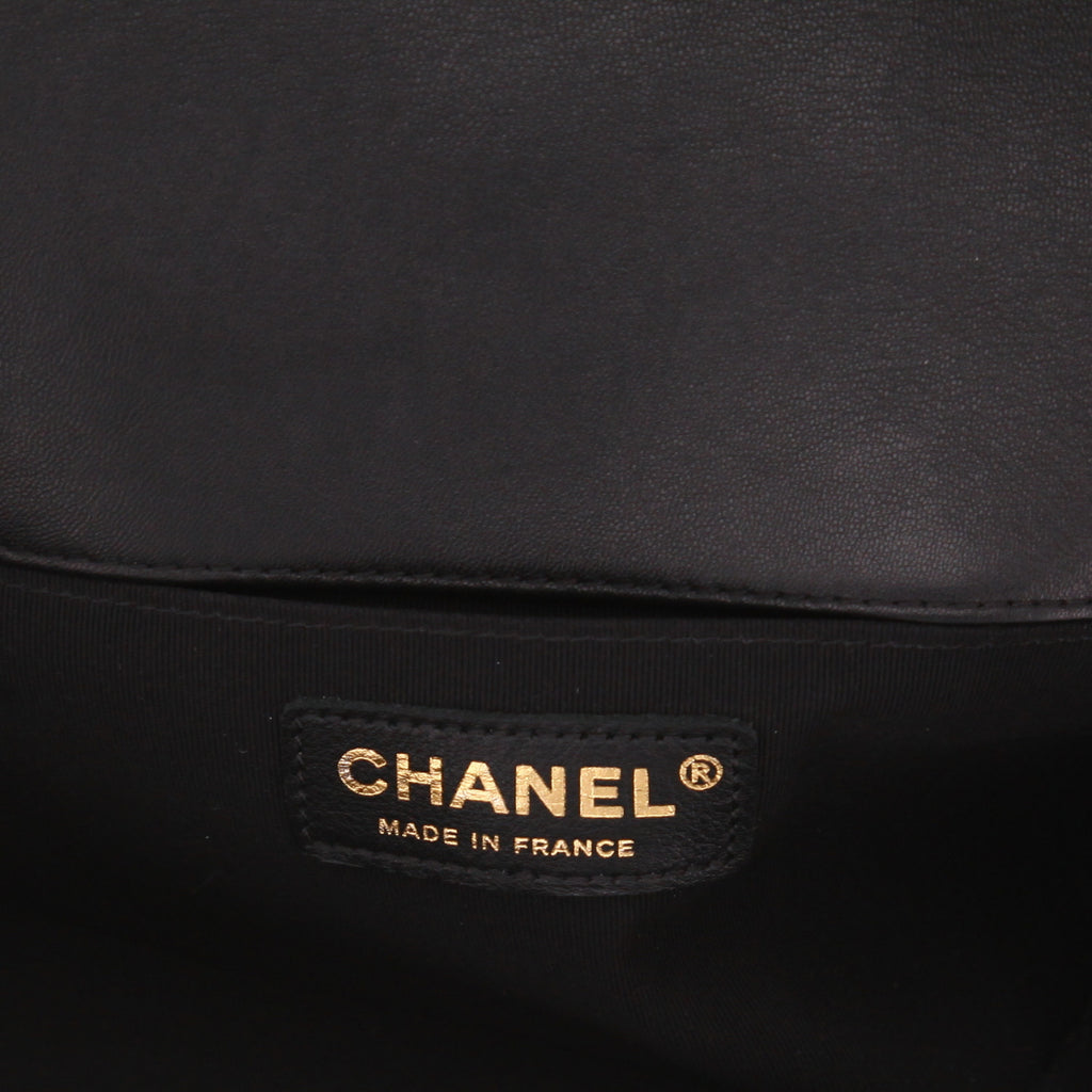 Chanel Boy shoulder bag in black and gold braided leather - DETAIL 2