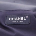Chanel Boy shoulder bag in blue leather - DETAIL 2