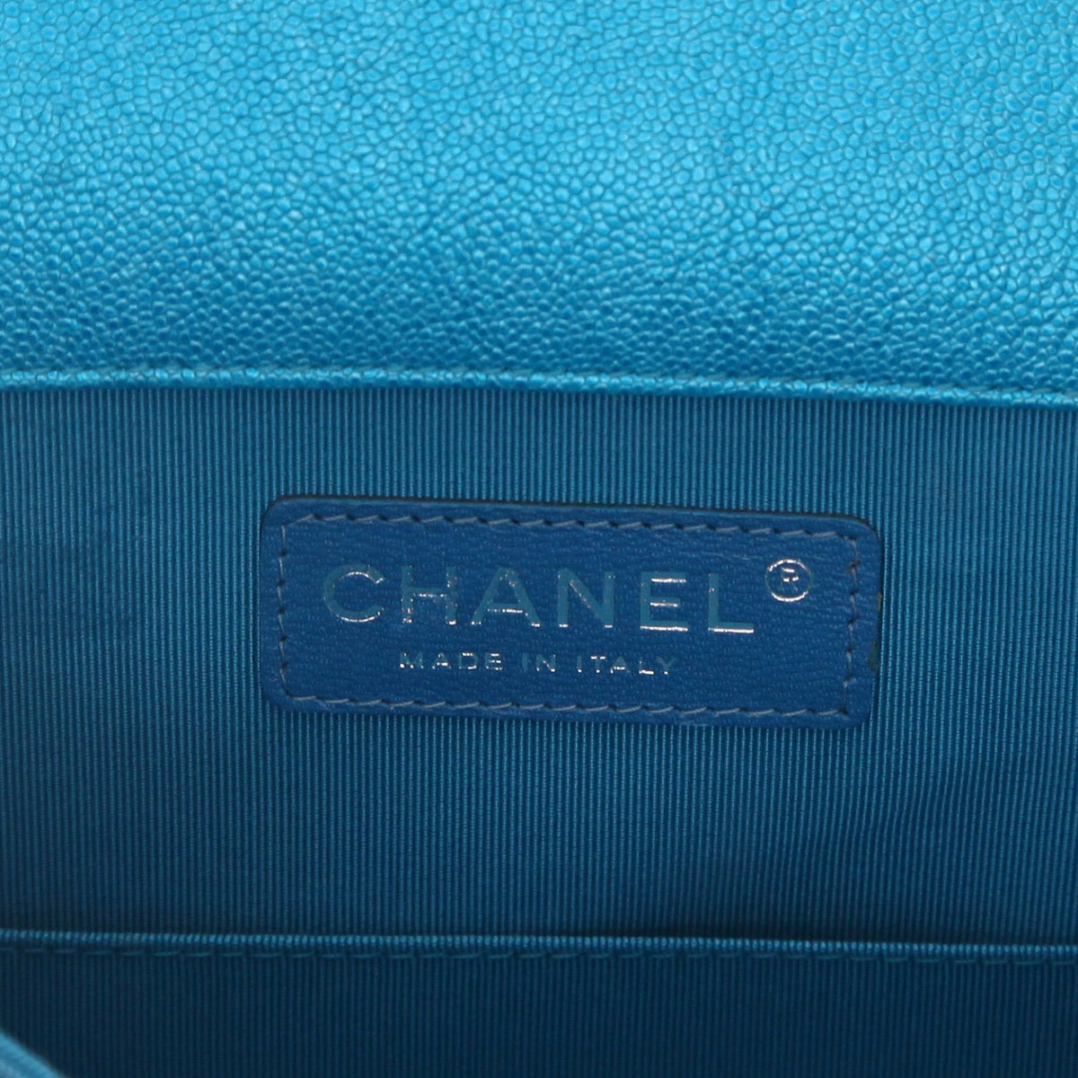 Chanel North South Boy shoulder bag in blue quilted leather - DETAIL 2