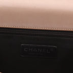 Chanel Boy large model shoulder bag in brown patent quilted leather - DETAIL 2