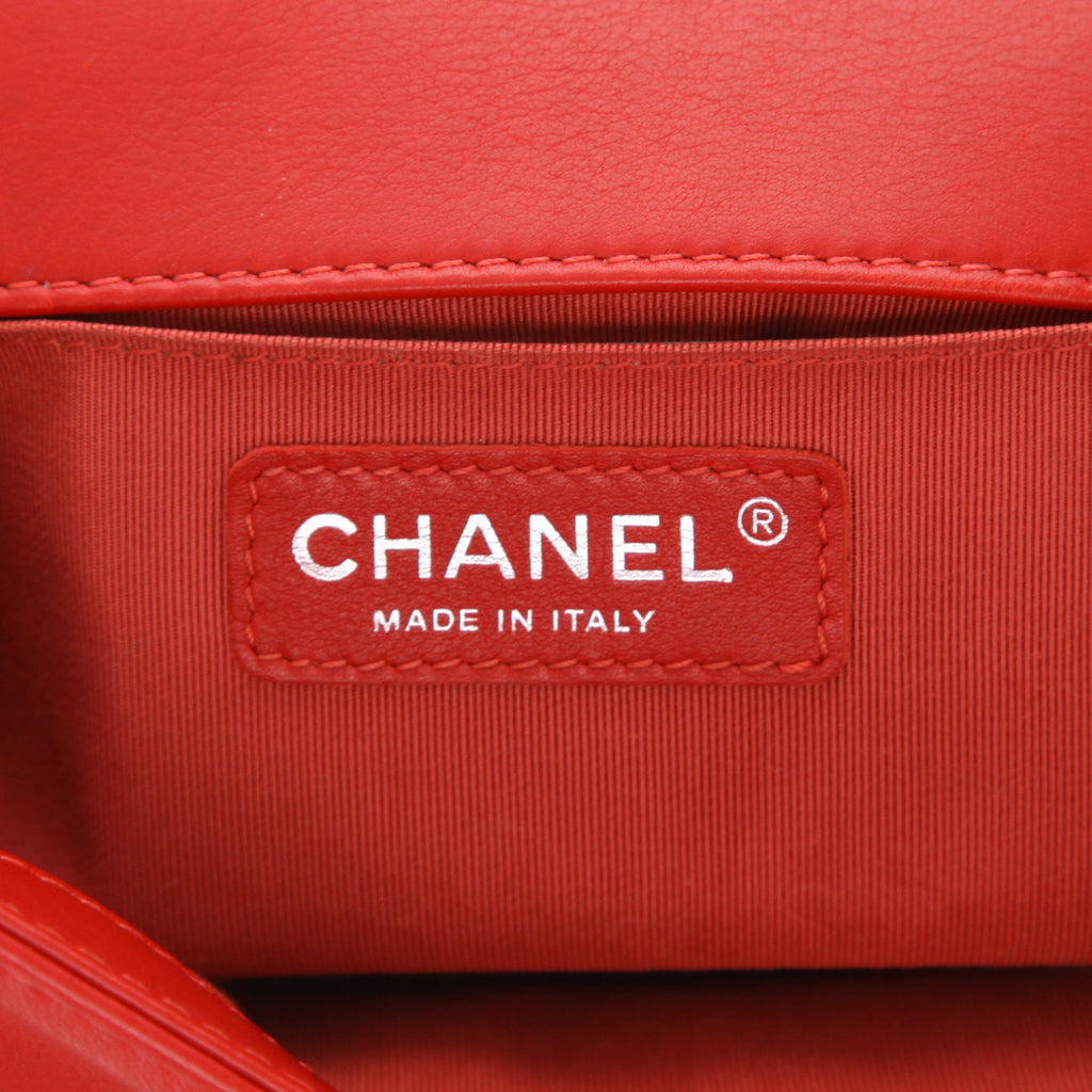 Chanel Boy small model shoulder bag in red leather - DETAIL 2