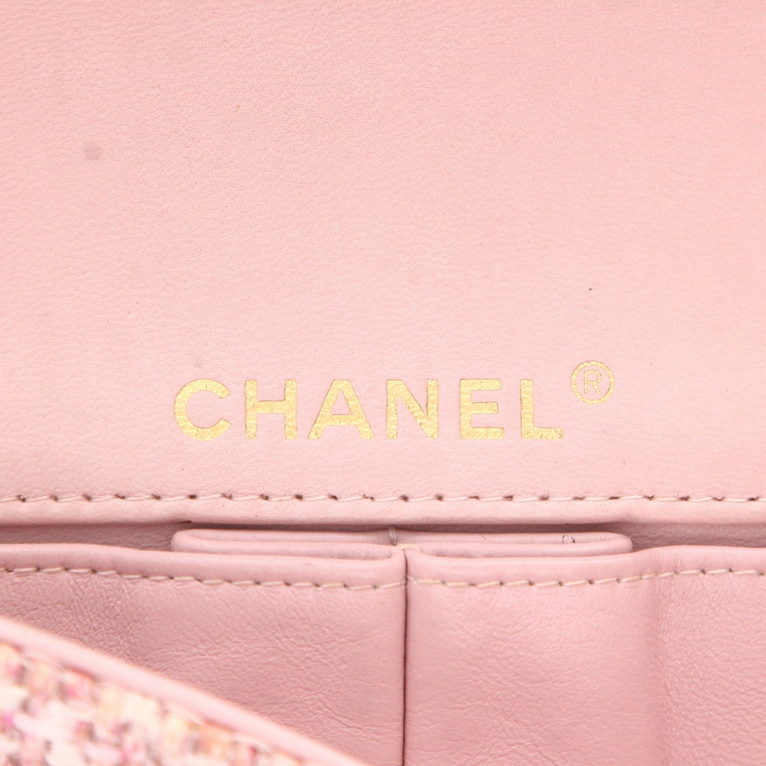 Chanel Choco Bar handbag in pink tweed - DETAIL 2