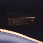 Chanel clutch-belt in blue quilted grained leather - DETAIL 2