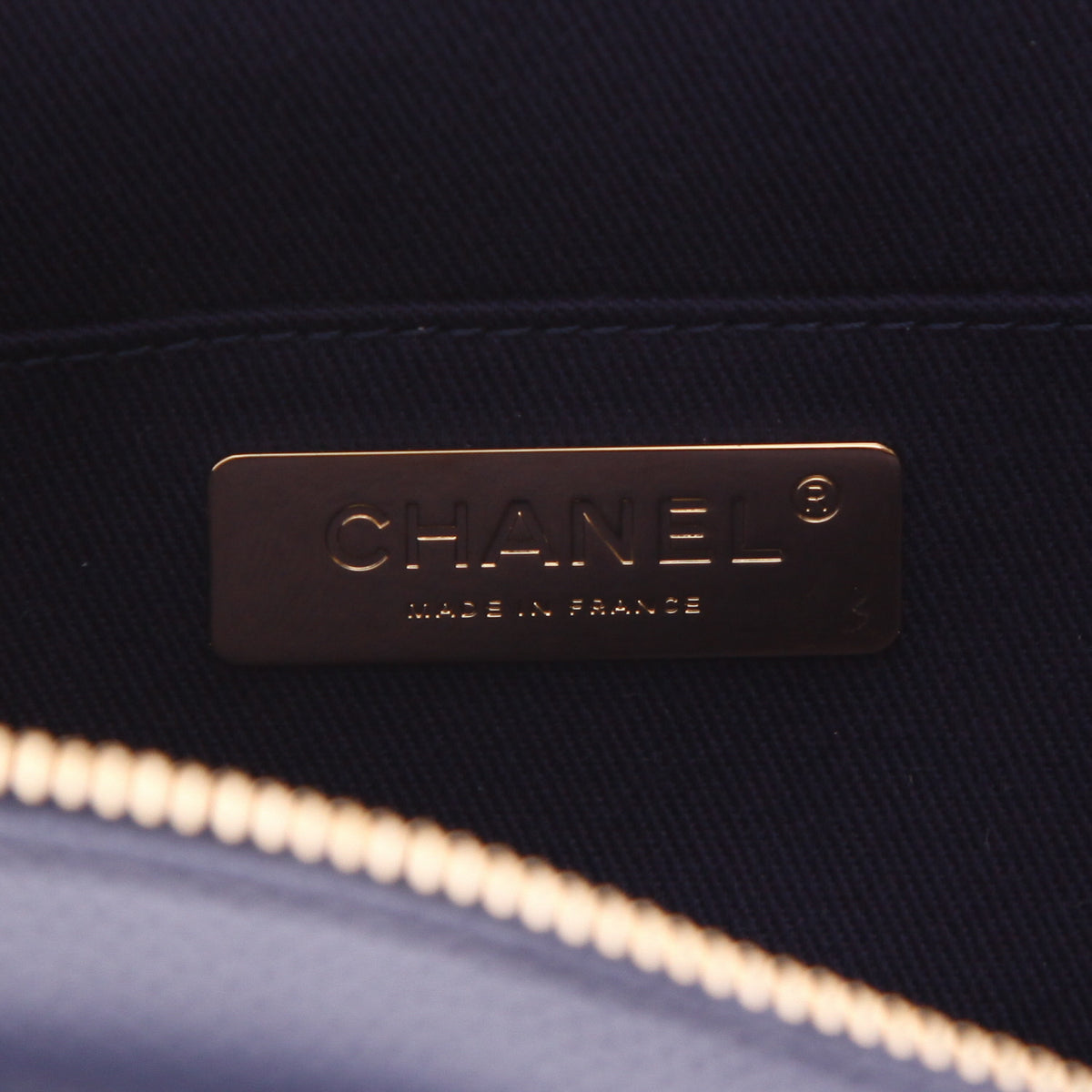 Chanel clutch-belt in blue quilted grained leather - DETAIL 2