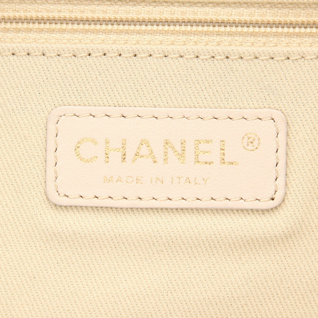 Chanel Deauville shopping bag in navy blue canvas - DETAIL 2