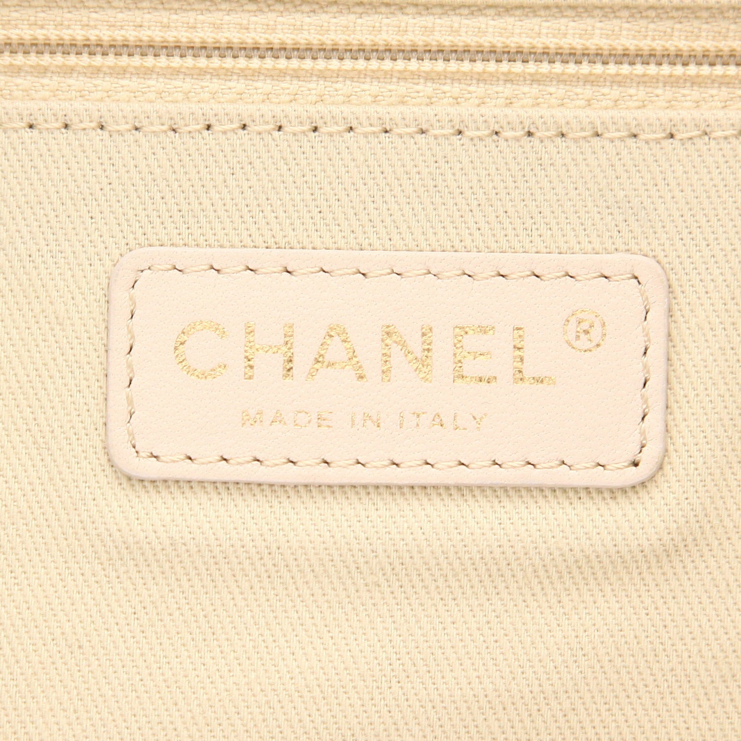 Chanel Deauville shopping bag in navy blue canvas - DETAIL 2