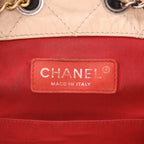 Chanel Gabrielle backpack in beige quilted leather and black leather - DETAIL 2