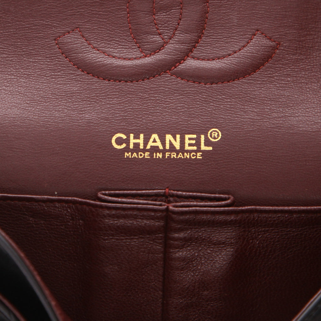 Chanel handbag in black quilted leather - DETAIL 2
