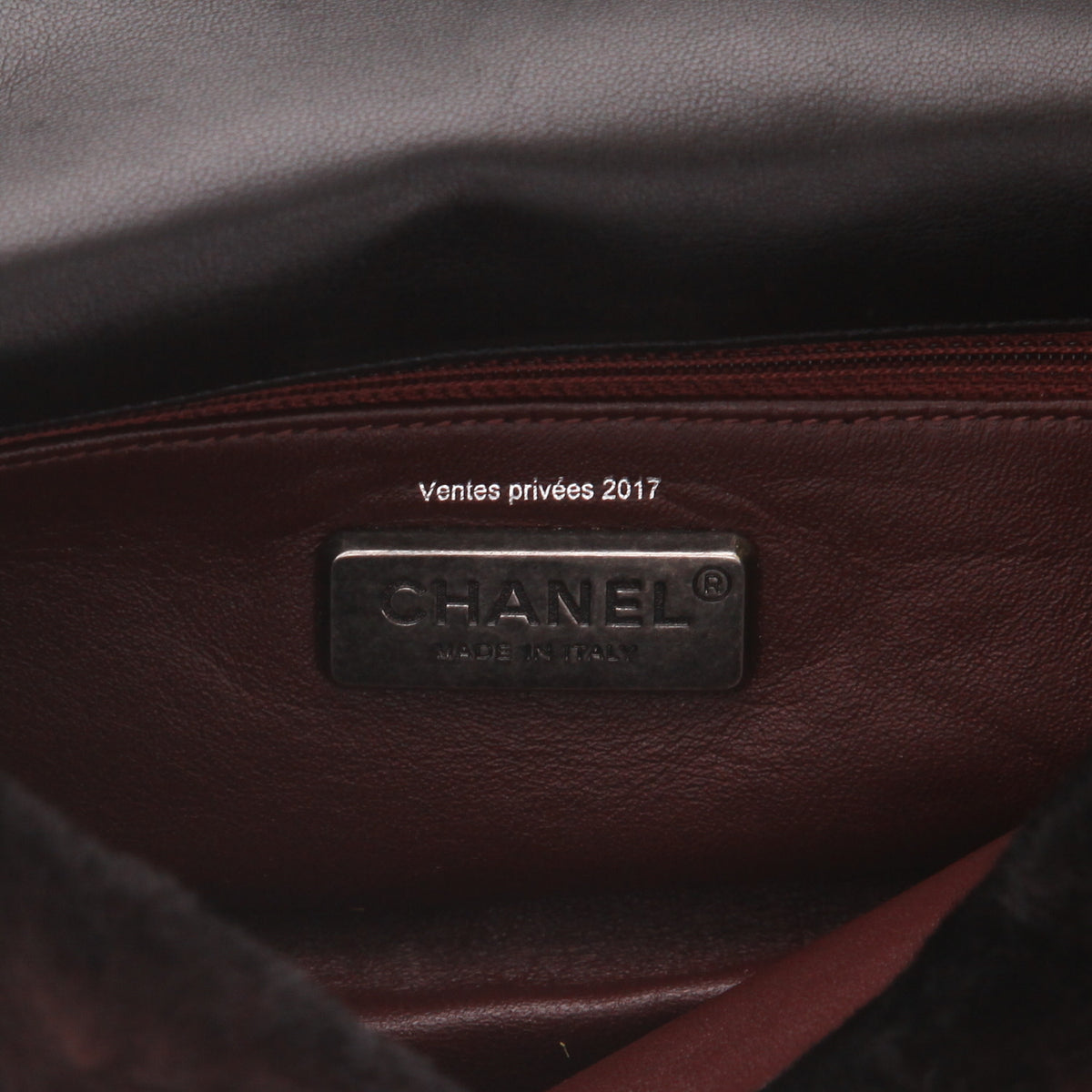 Chanel handbag in brown fur - DETAIL 2