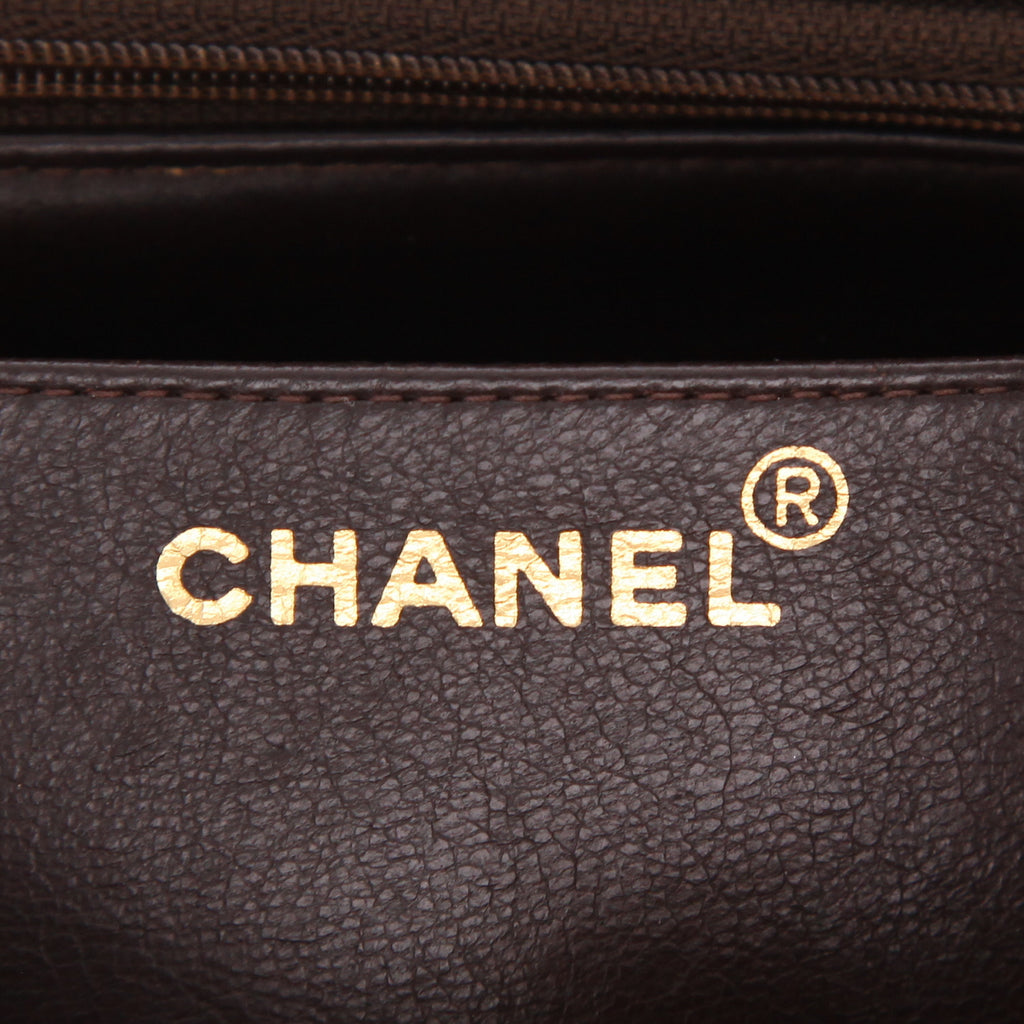 Chanel handbag in brown quilted leather - DETAIL 2