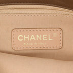 Chanel handbag in golden brown quilted leather - DETAIL 2