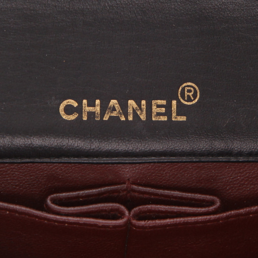 Chanel Mademoiselle shoulder bag in black quilted leather - DETAIL 2