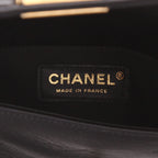 Chanel Mini Boy shoulder bag in black quilted leather - DETAIL 2