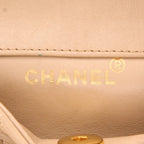 Chanel Mini Timeless shoulder bag in beige quilted leather - DETAIL 2