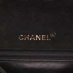Chanel Mini Timeless shoulder bag in black doblis calfskin - DETAIL 2