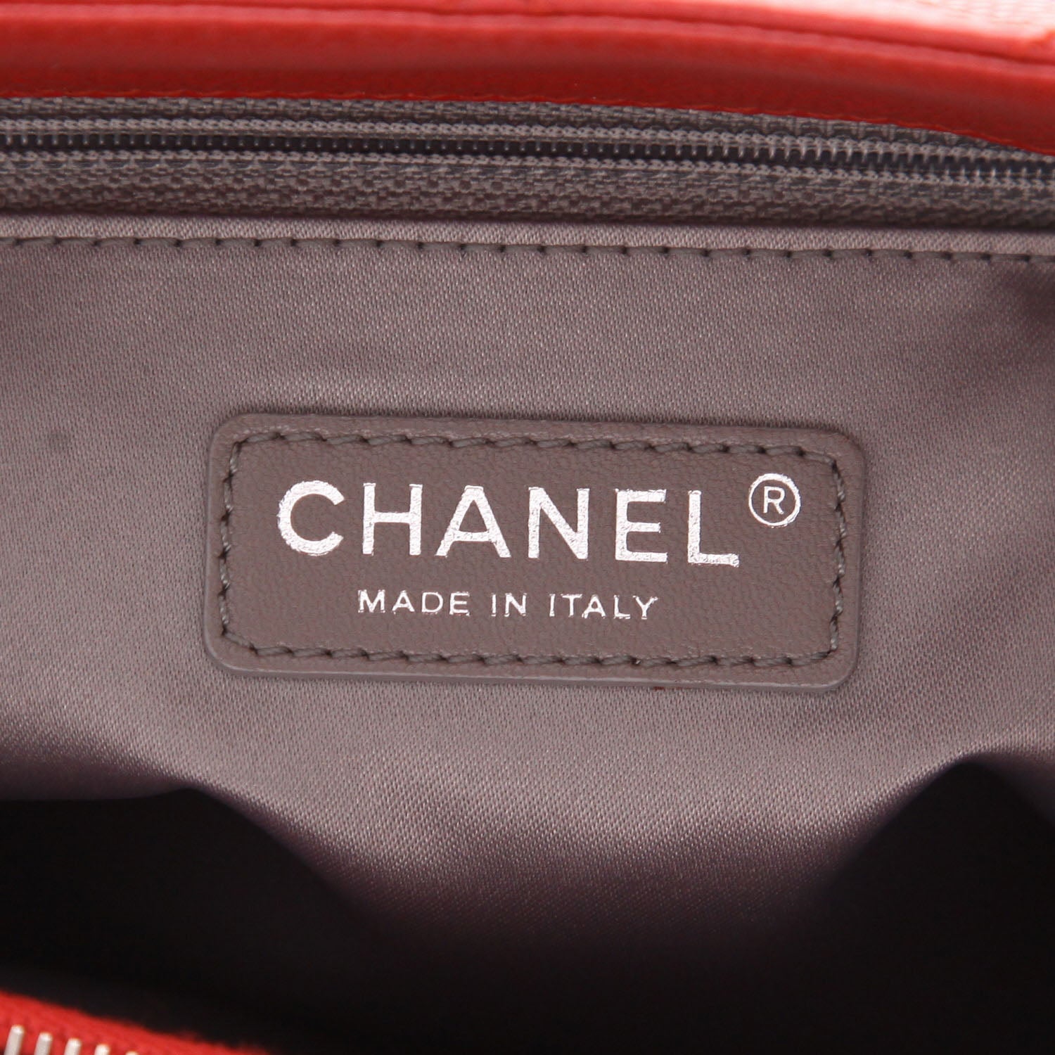 Chanel Shopping GST handbag in red quilted grained leather - DETAIL 2