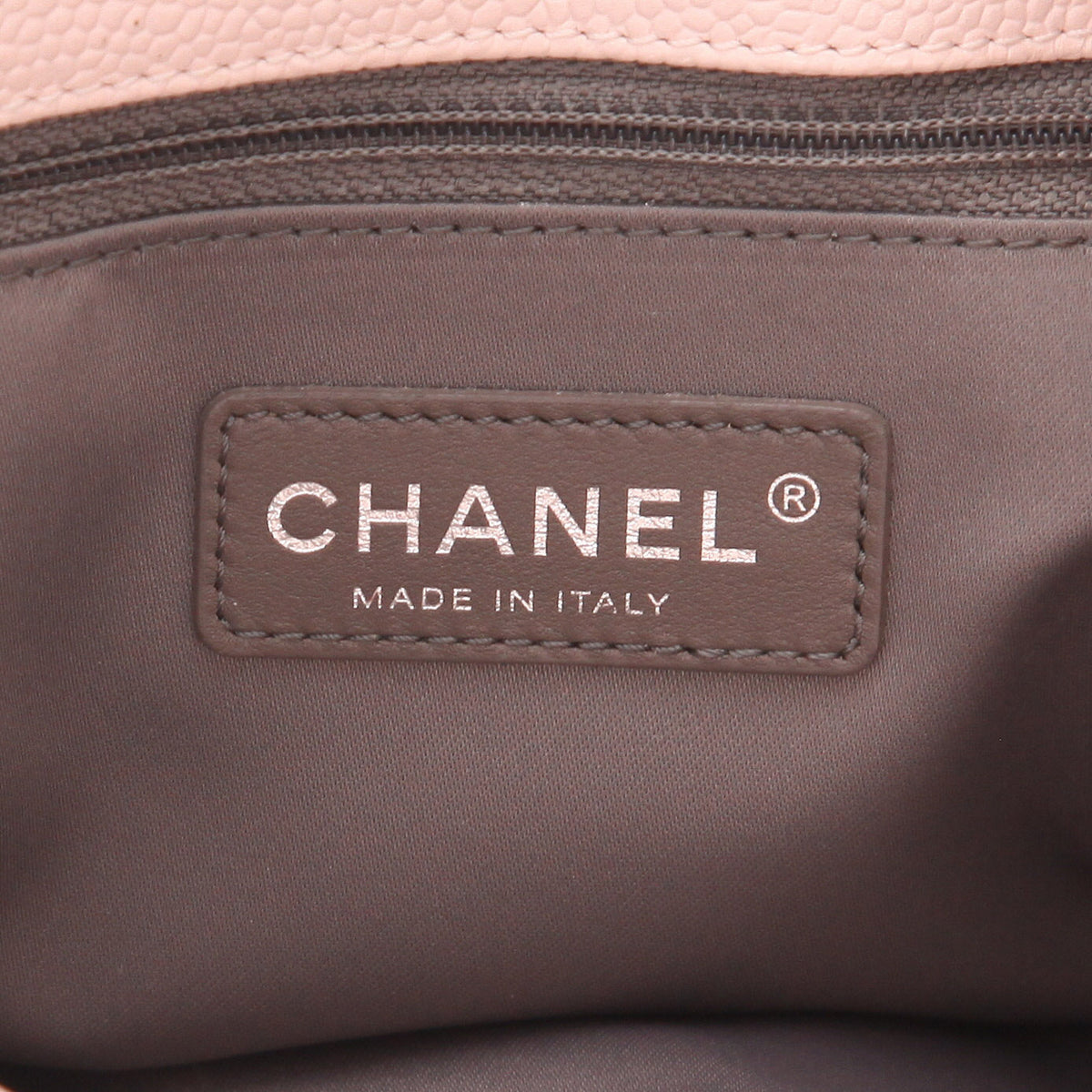 Chanel Shopping GST shopping bag in pink quilted grained leather - DETAIL 2