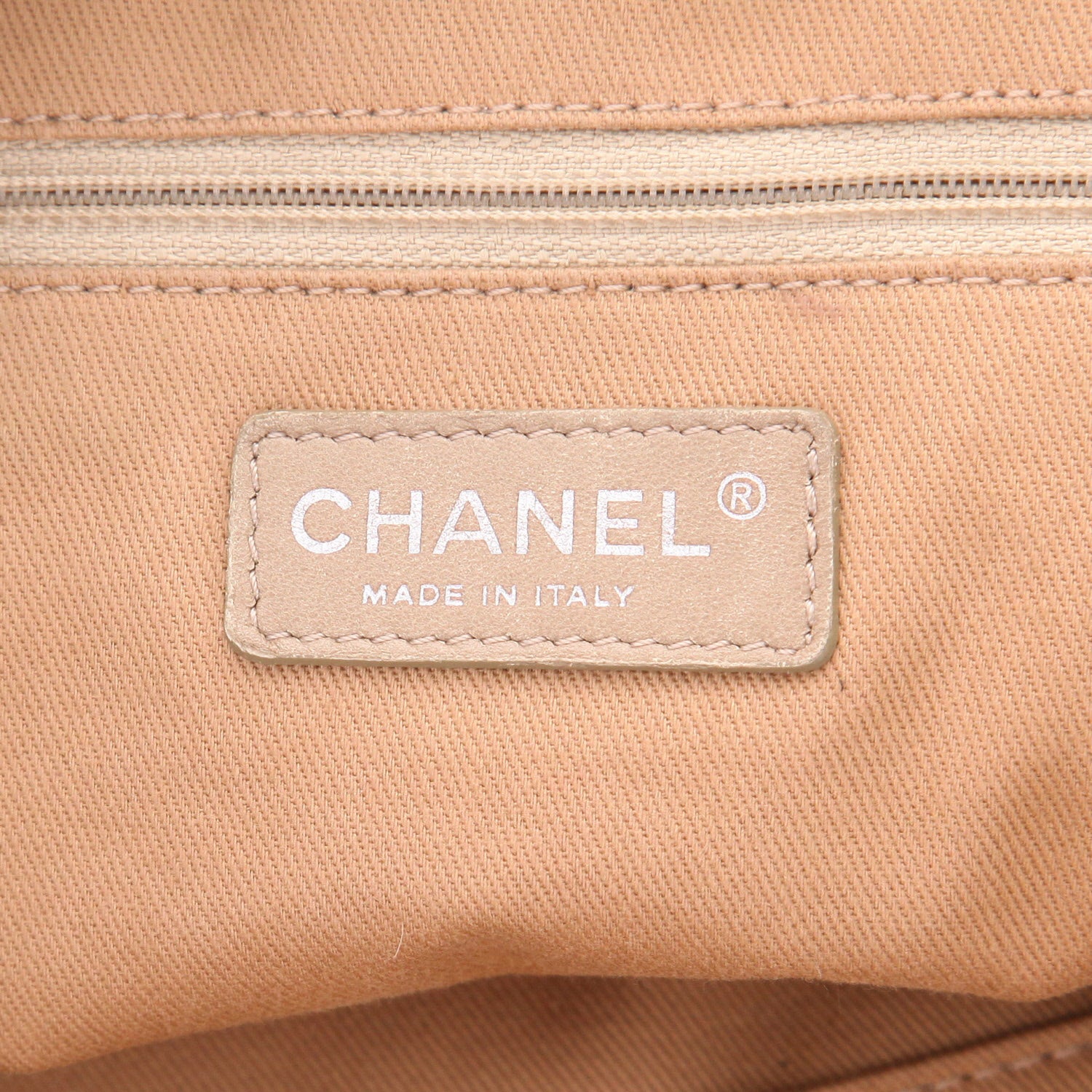 Chanel Grand Shopping large model shopping bag in beige quilted leather - DETAIL 2