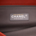 Chanel shoulder bag in red quilted leather - DETAIL 2