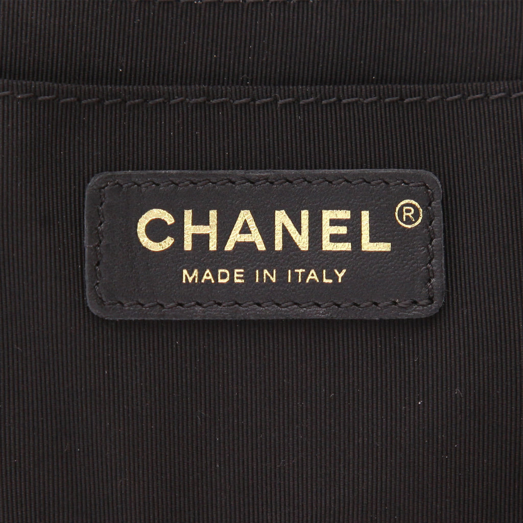 Chanel Timeless backpack in black quilted leather - DETAIL 2