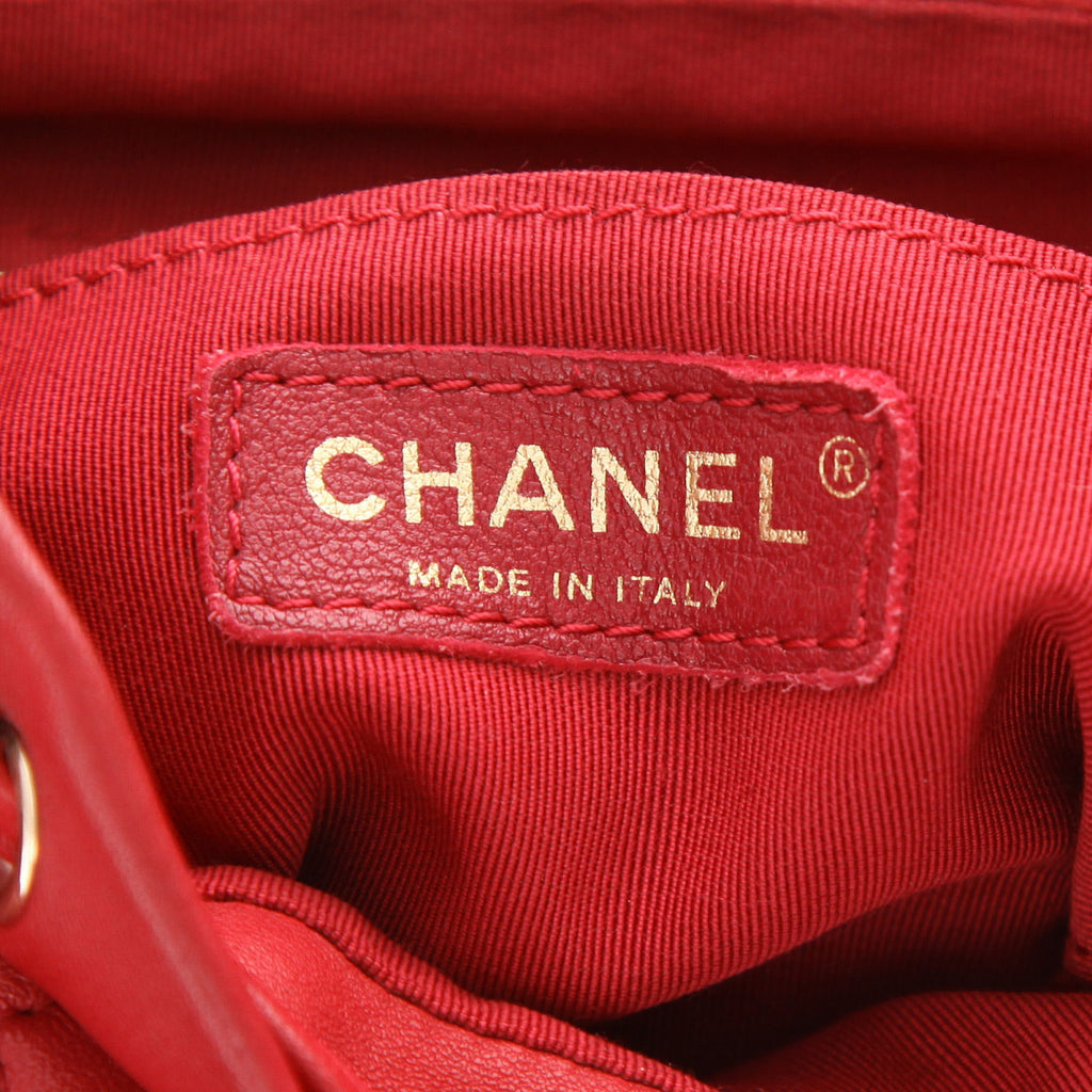 Chanel Timeless backpack in raspberry pink quilted leather - DETAIL 2
