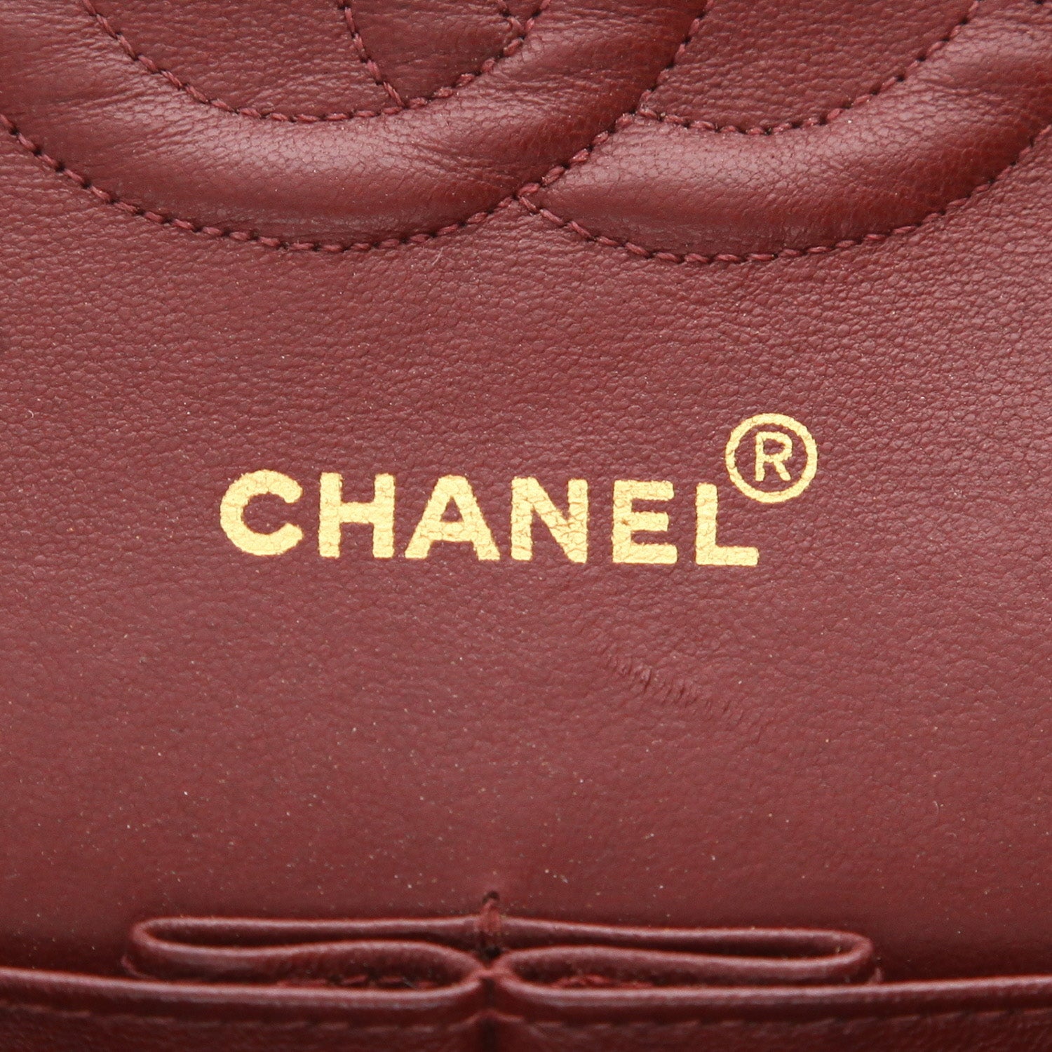 Chanel Timeless Classic handbag in black quilted leather - DETAIL 2