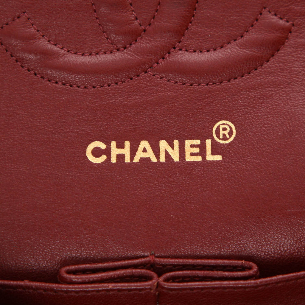Chanel Timeless Classic handbag in black quilted leather - DETAIL 2