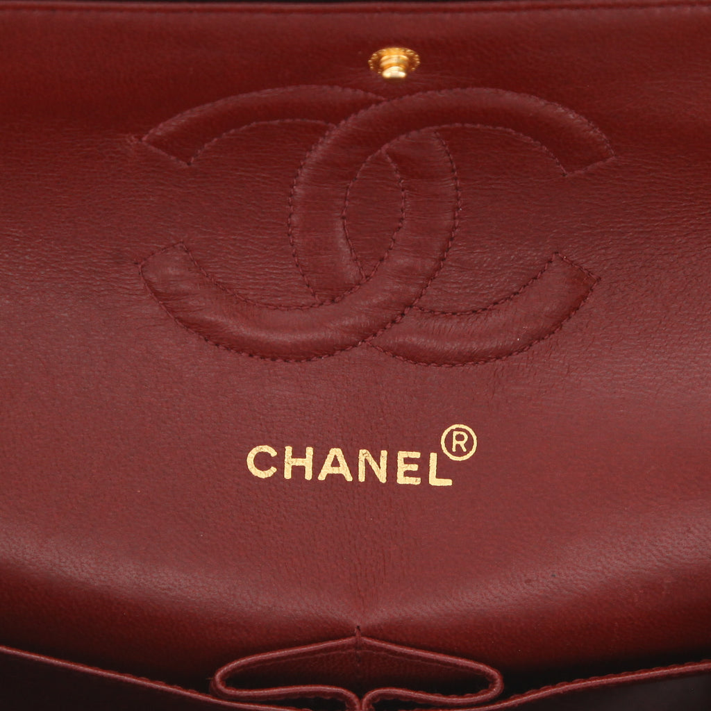 Chanel Timeless Classic handbag in black quilted leather - DETAIL 2
