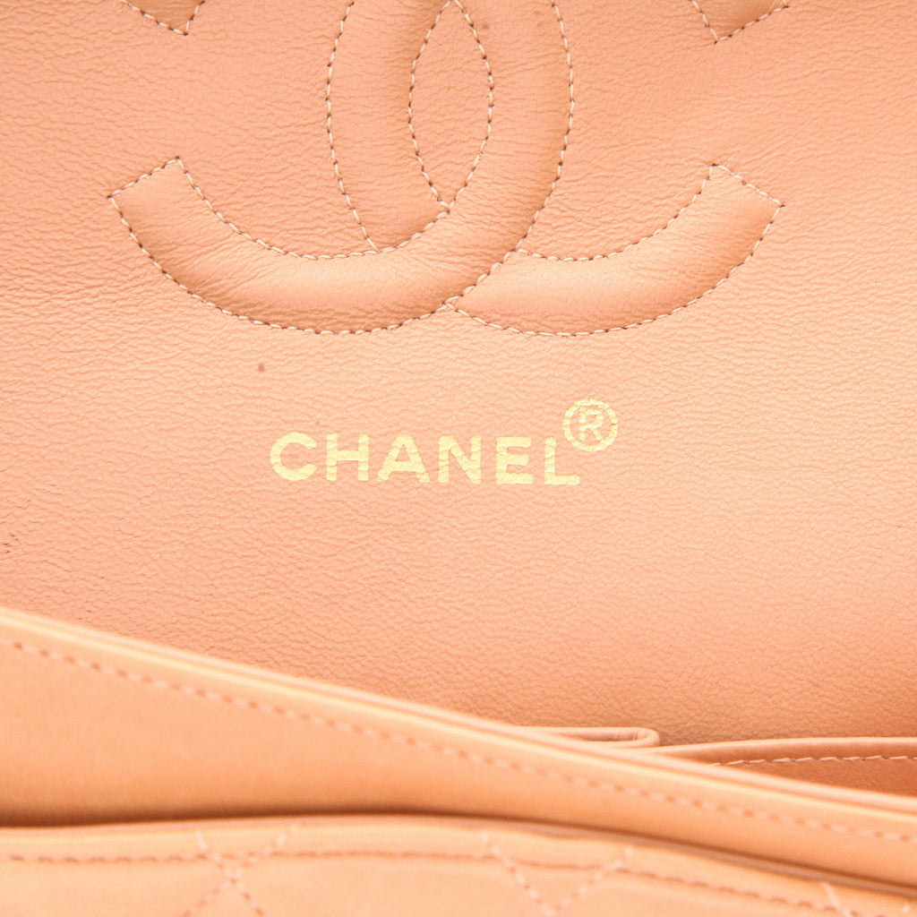 Chanel Timeless Classic handbag in pink quilted leather - DETAIL 2