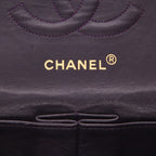 Chanel Timeless Classic handbag in purple chevron quilted leather - DETAIL 2
