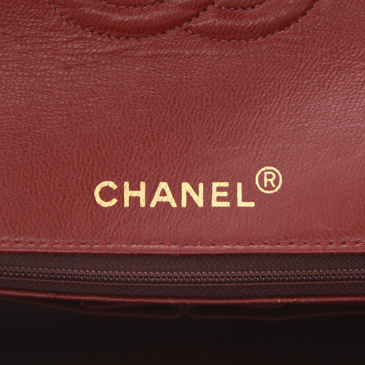 Chanel Timeless handbag in black quilted leather - DETAIL 2