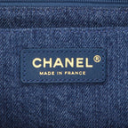 Chanel Timeless handbag in blue denim canvas and sheepskin - DETAIL 2