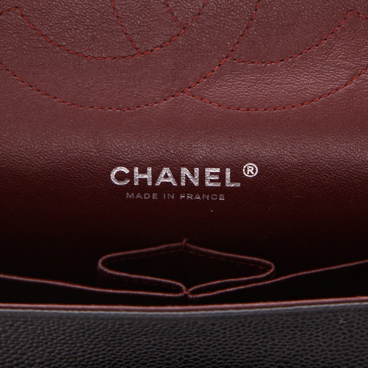 Chanel Timeless Jumbo handbag in black quilted grained leather - DETAIL 2