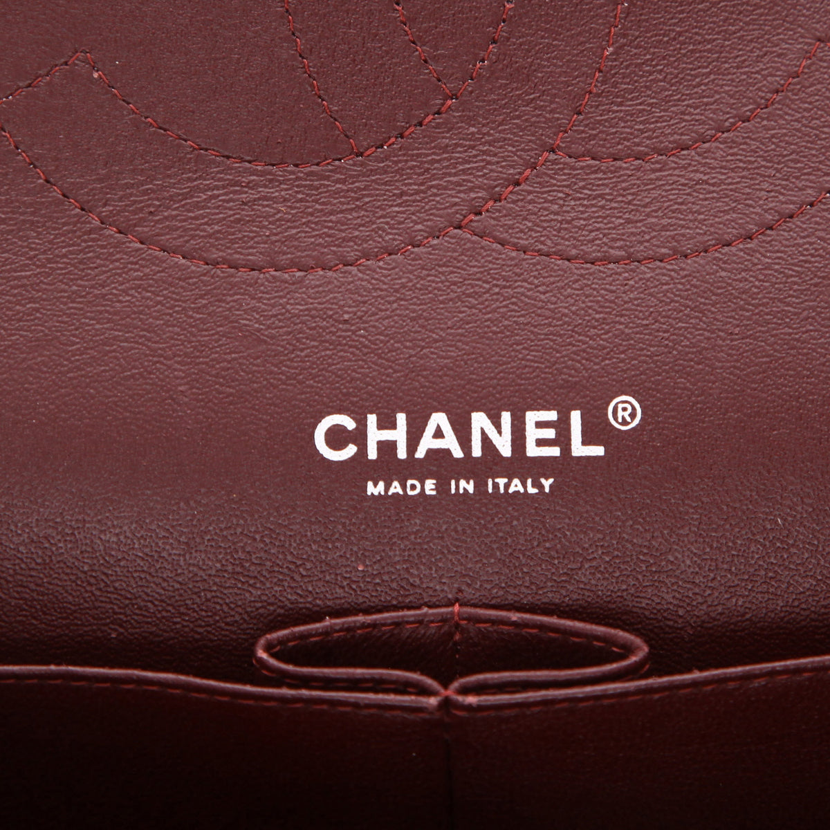 Chanel Timeless Jumbo handbag in black quilted grained leather - DETAIL 2
