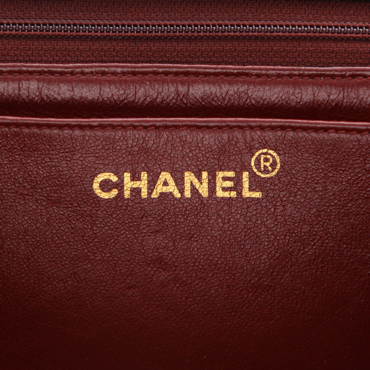 Chanel Timeless Jumbo handbag in black quilted leather - DETAIL 2
