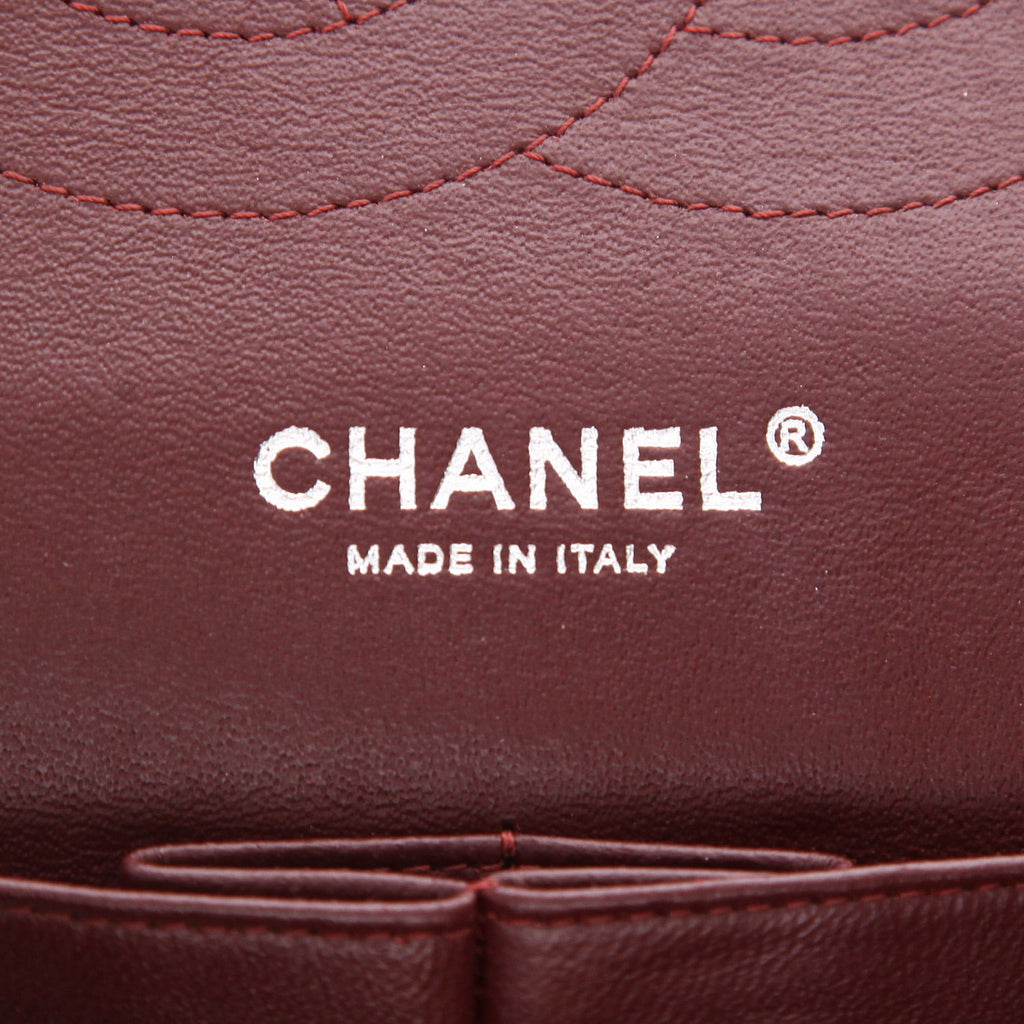 Chanel Timeless Jumbo handbag in black quilted leather - DETAIL 2