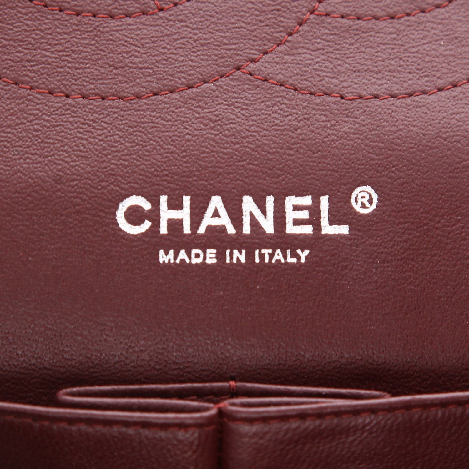 Chanel Timeless Jumbo handbag in black quilted leather - DETAIL 2