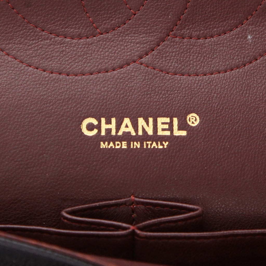 Chanel Timeless Jumbo shoulder bag in black quilted grained leather - DETAIL 2