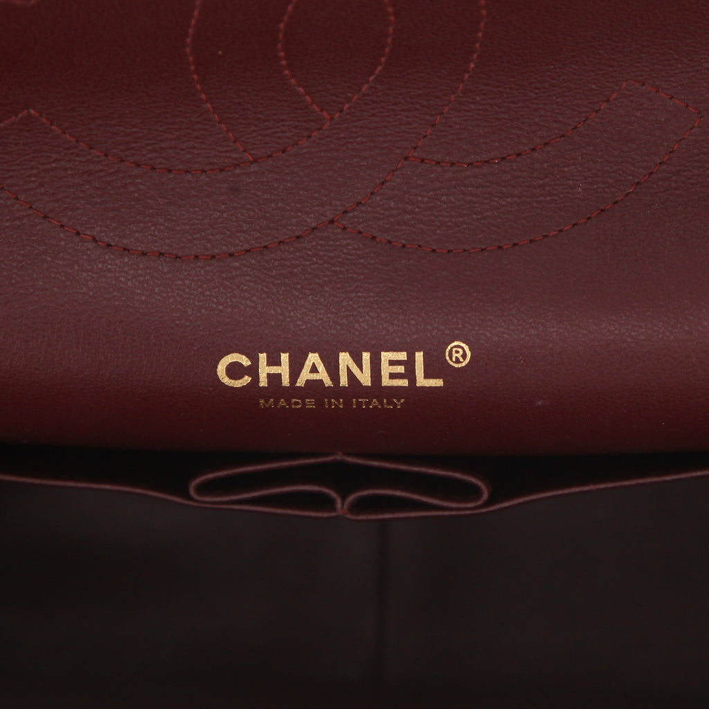 Chanel Timeless Jumbo shoulder bag in black quilted grained leather - DETAIL 2