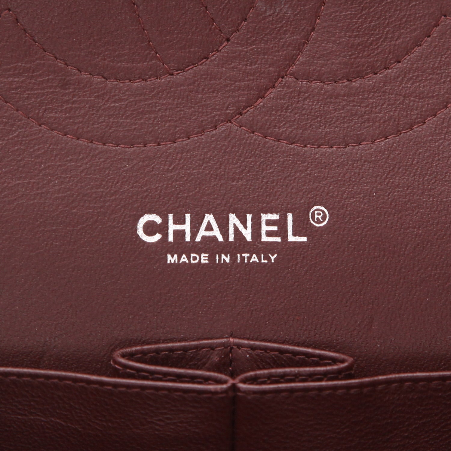 Chanel Timeless Jumbo shoulder bag in black quilted grained leather - DETAIL 2