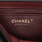 Chanel Timeless Jumbo shoulder bag in black quilted leather - DETAIL 2