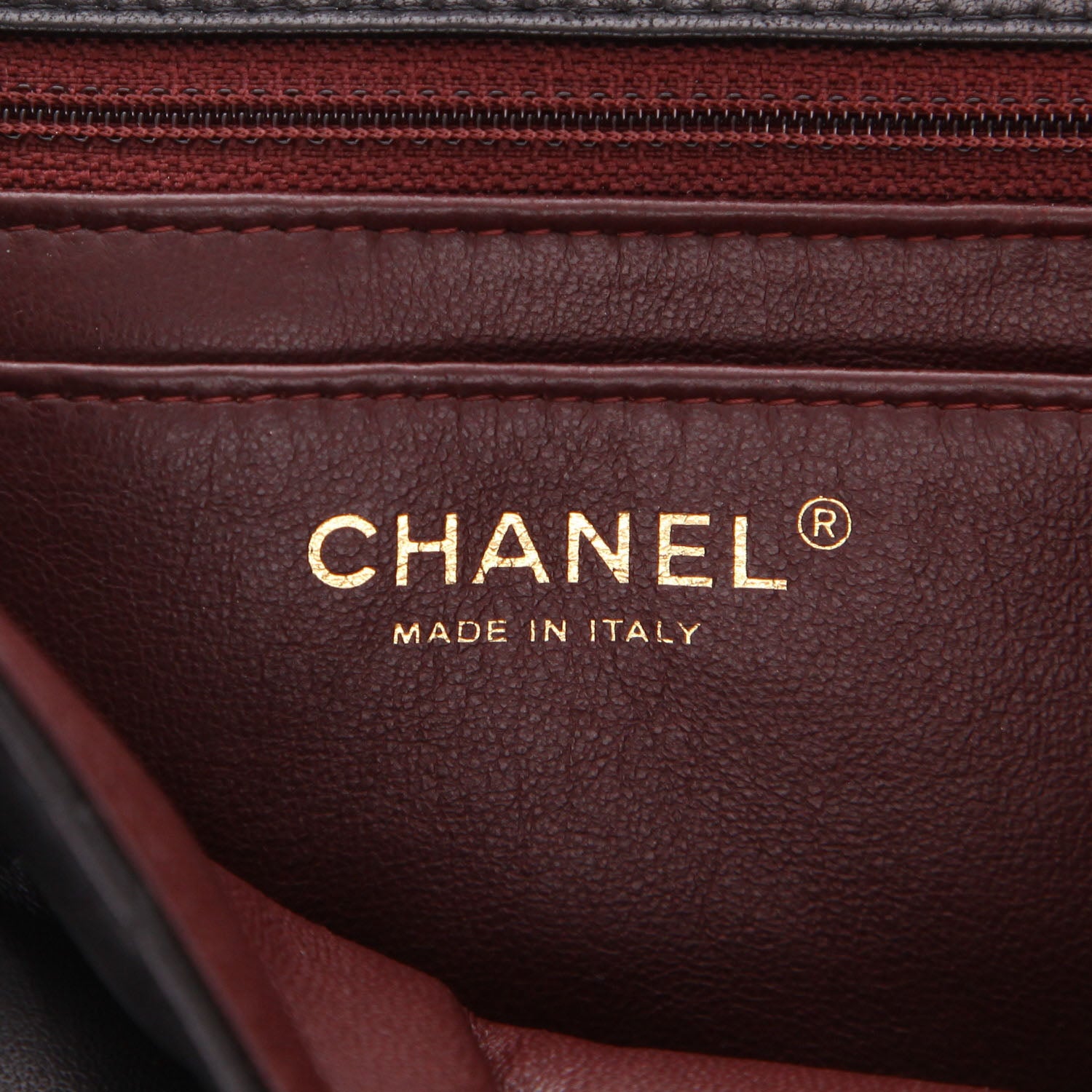 Chanel Timeless Jumbo shoulder bag in black quilted leather - DETAIL 2