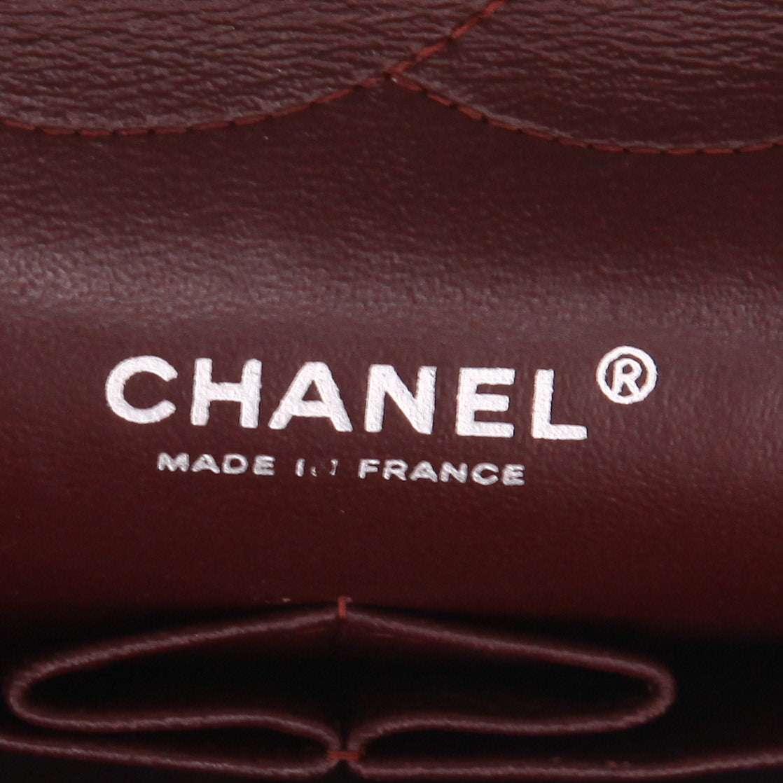 Chanel Timeless Jumbo shoulder bag in black quilted leather - DETAIL 2