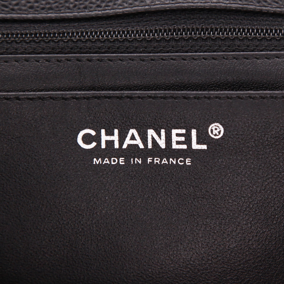 Chanel Timeless Jumbo shoulder bag in black quilted grained leather - DETAIL 2