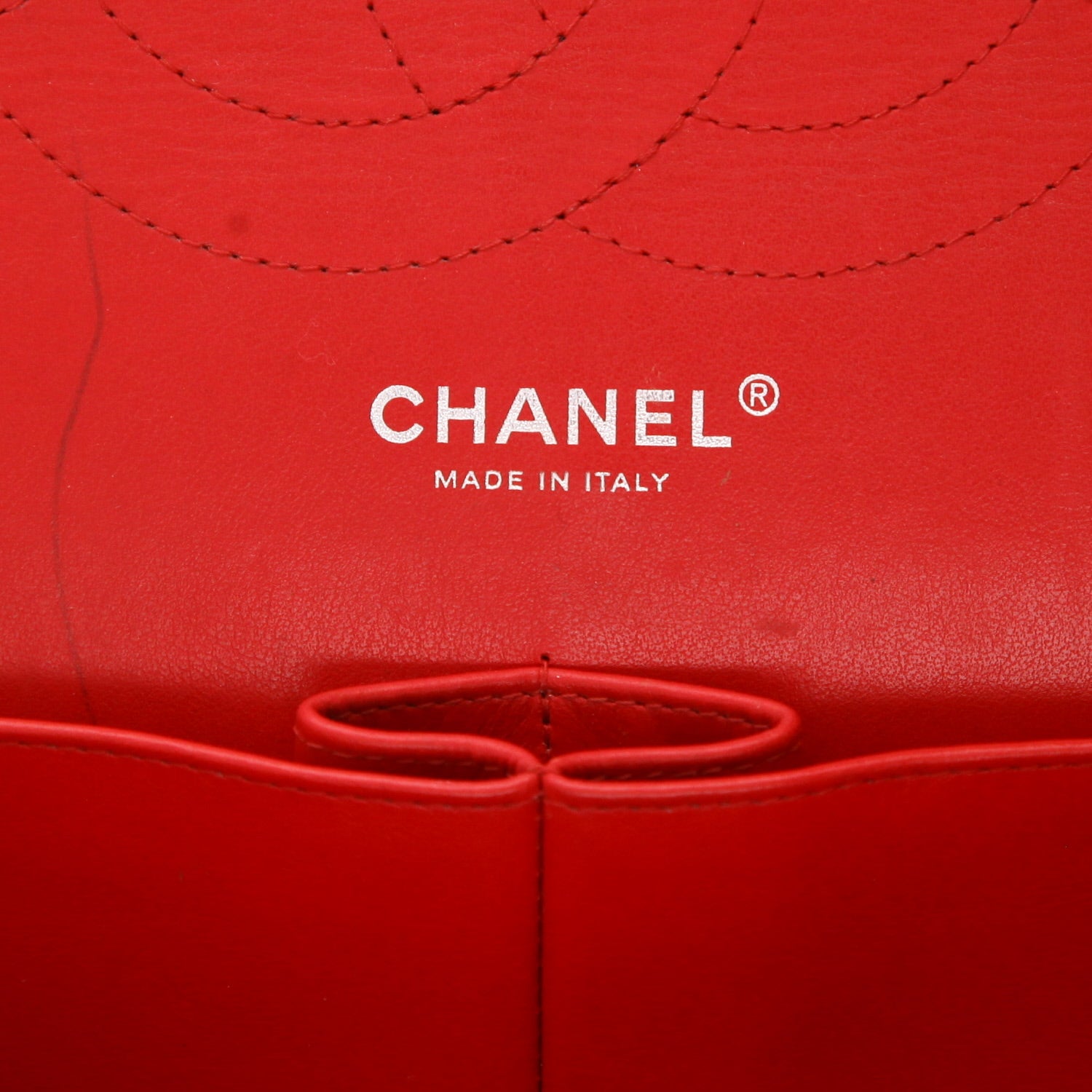 Chanel Timeless Jumbo shoulder bag in red quilted grained leather - DETAIL 2