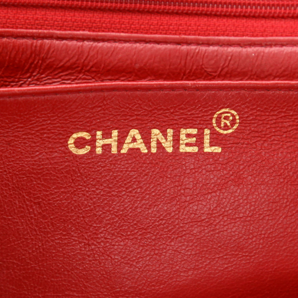 Chanel Timeless Jumbo shoulder bag in red quilted leather - DETAIL 2