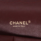 Chanel Timeless Maxi Jumbo handbag in black quilted grained leather - DETAIL 2